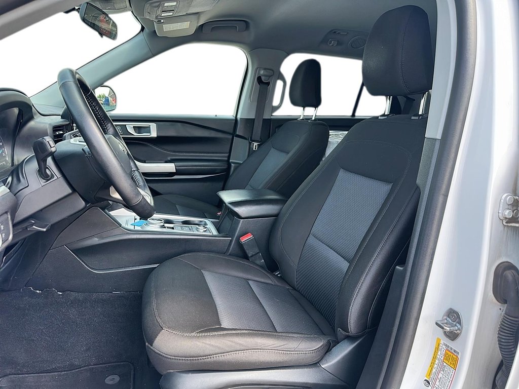 2022 Ford Explorer XLT 4WD-3 ROW SUV in Stratford, Ontario - 7 - w1024h768px