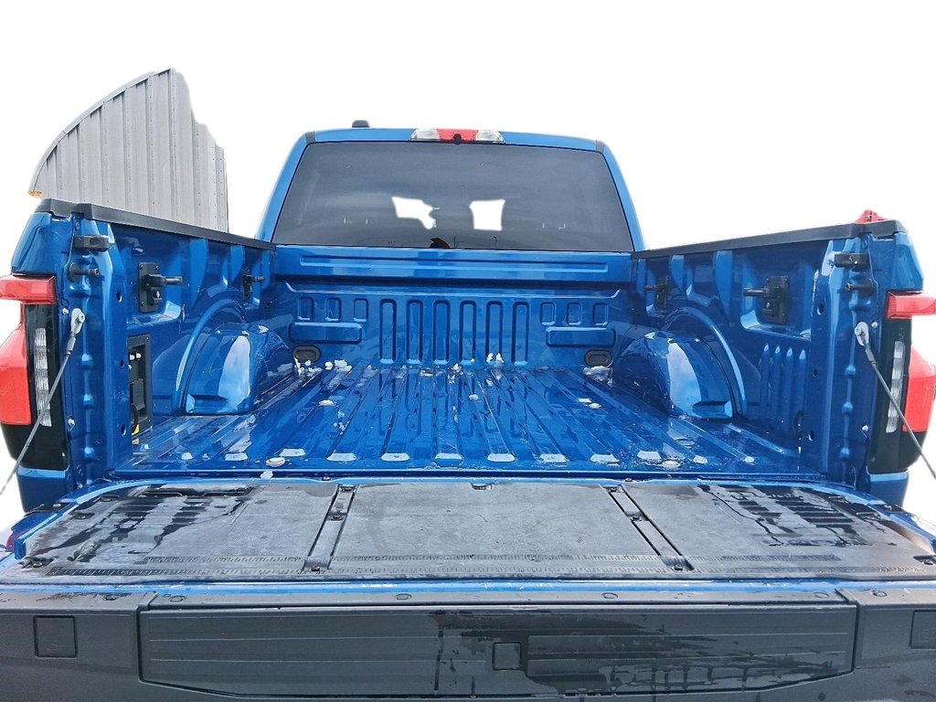 2022 Ford F-150 Lightning SUPERCREW XLT 4X4 in Stratford, Ontario - 20 - w1024h768px