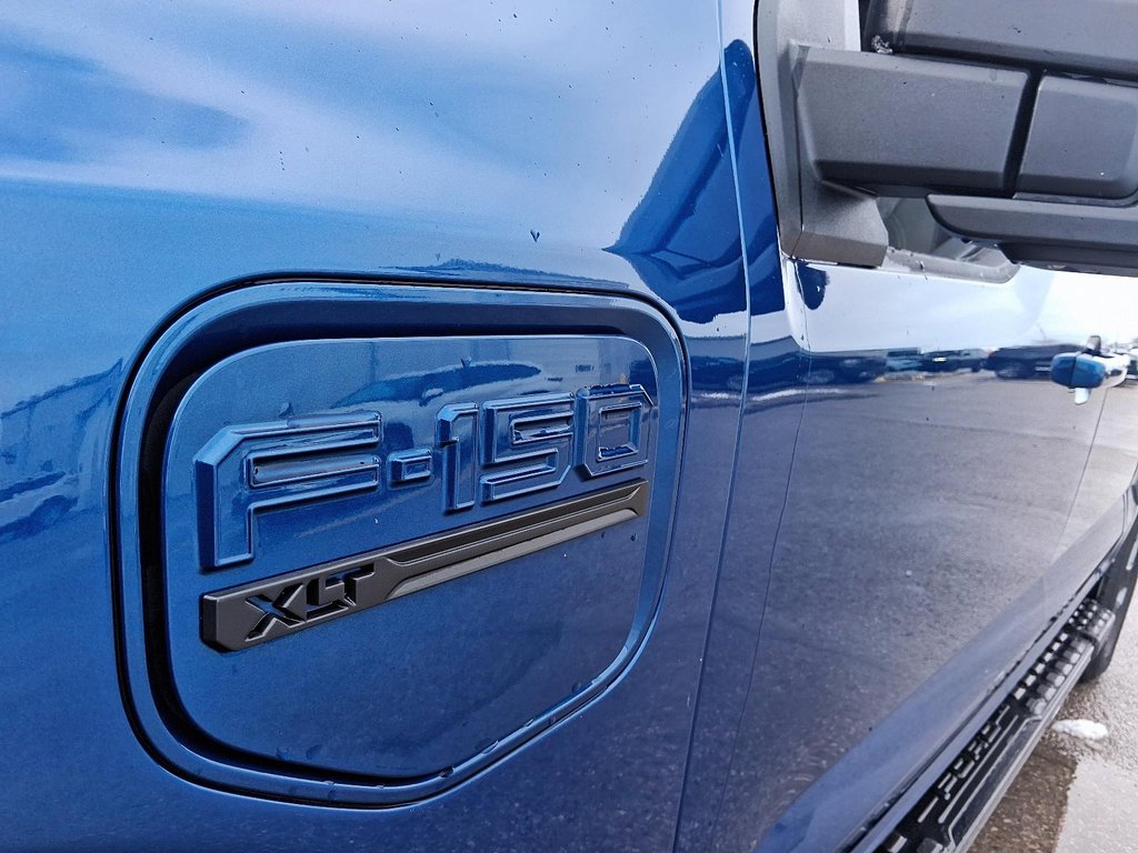 2022 Ford F-150 Lightning SUPERCREW XLT 4X4 in Stratford, Ontario - 6 - w1024h768px