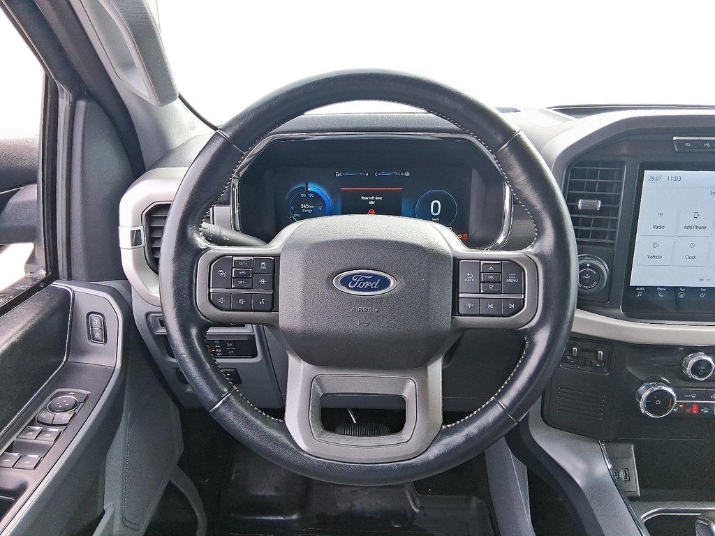 2022 Ford F-150 Lightning SUPERCREW XLT 4X4 in Stratford, Ontario - 13 - w1024h768px