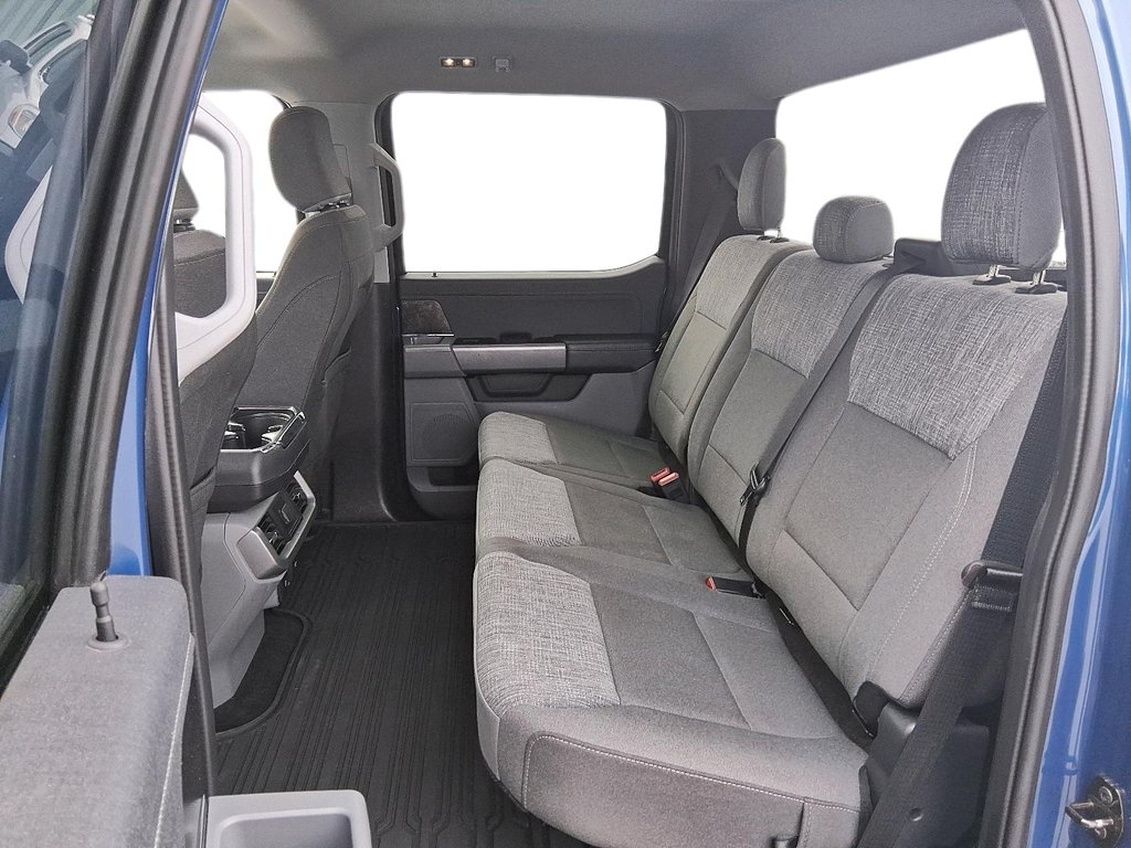 2022 Ford F-150 Lightning SUPERCREW XLT 4X4 in Stratford, Ontario - 10 - w1024h768px