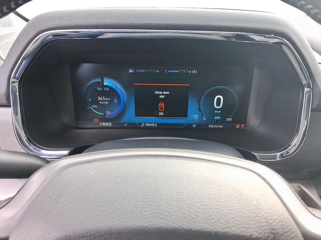 2022 Ford F-150 Lightning SUPERCREW XLT 4X4 in Stratford, Ontario - 15 - w1024h768px