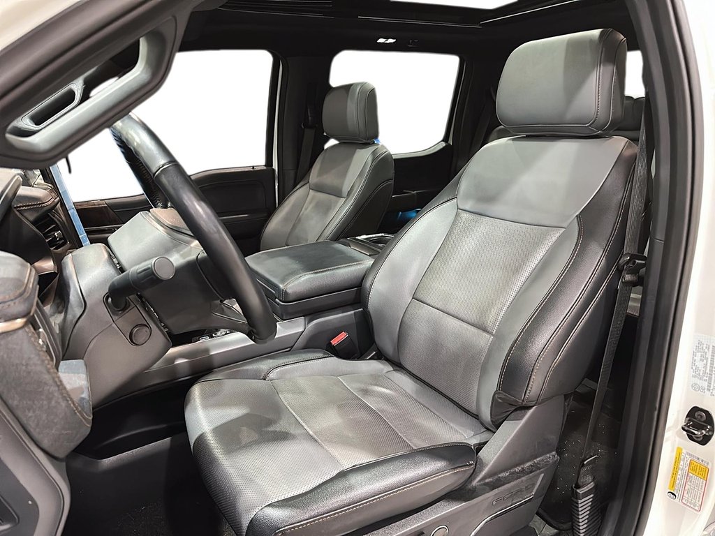 2023 Ford F-150 Lightning SUPERCREW LARIAT 4X4 in Stratford, Ontario - 8 - w1024h768px