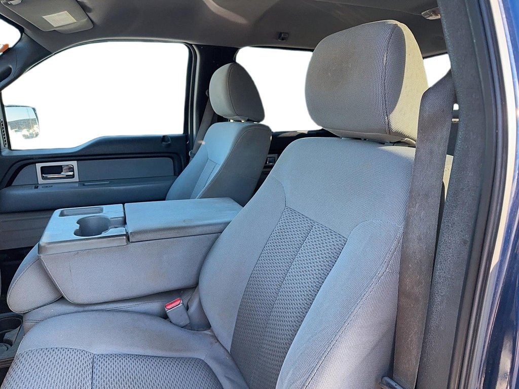 2011 Ford F-150 XLT SUPERCREW 4WD Truck in Stratford, Ontario - 7 - w1024h768px