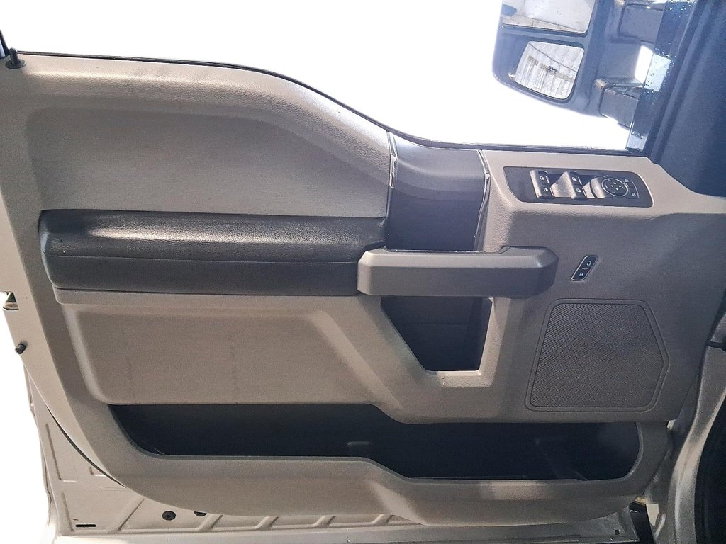 2018 Ford F-150 CREWCAB XTR PKG in Stratford, Ontario - 11 - w1024h768px