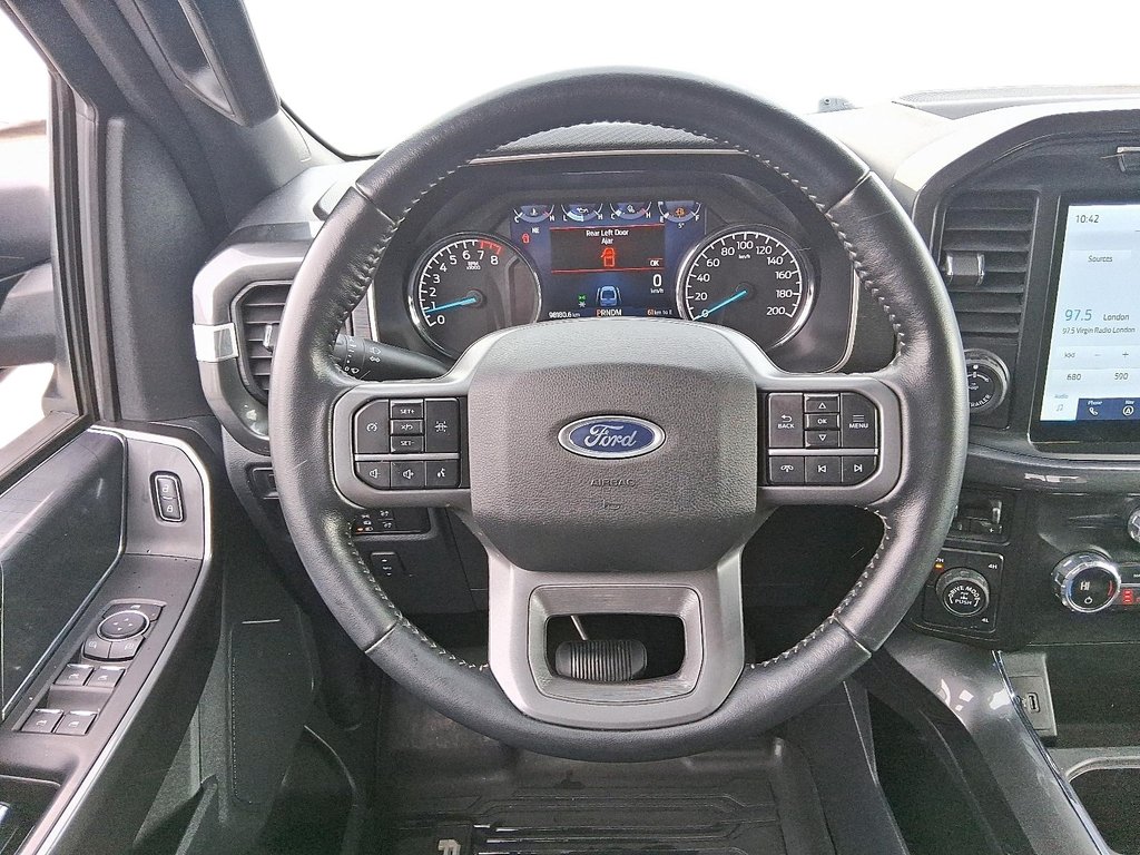 2021 Ford F-150 XLT CREWCAB 4X4 in Stratford, Ontario - 12 - w1024h768px