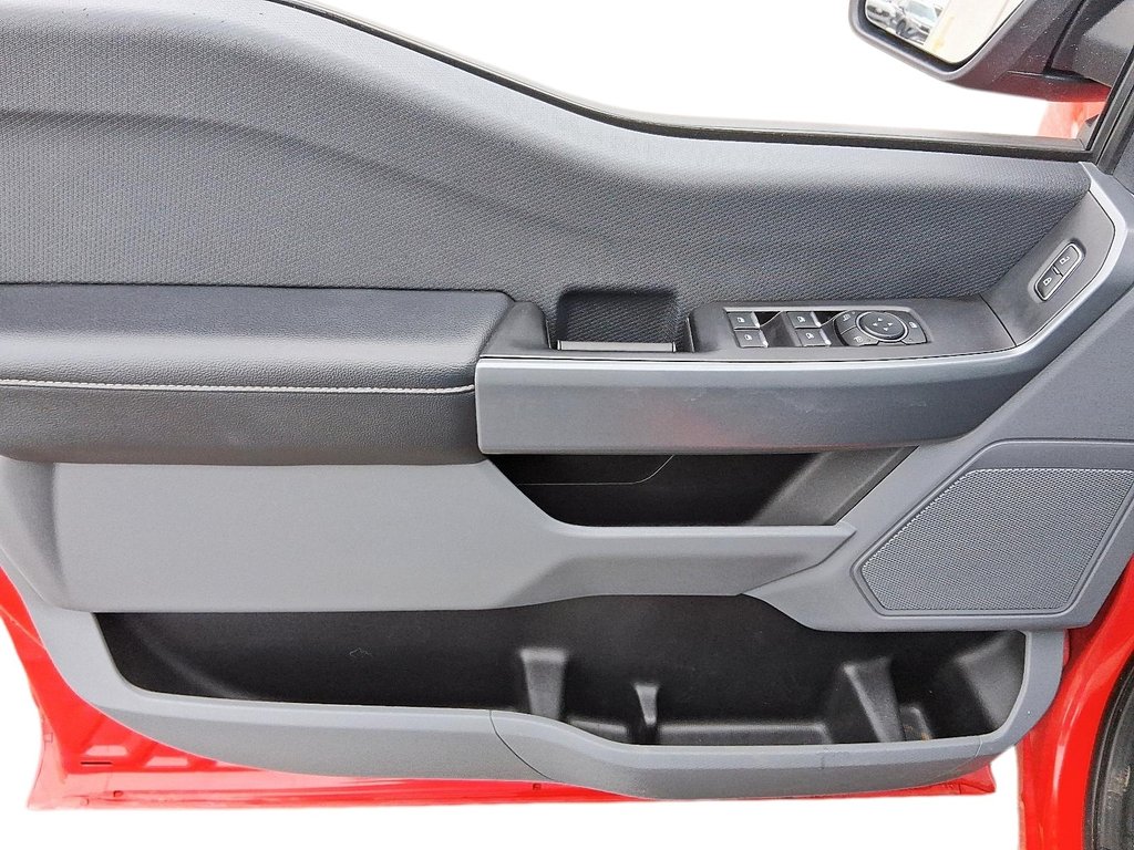 2021 Ford F-150 Supercrew Xlt 4x4 in Stratford, Ontario - 12 - w1024h768px