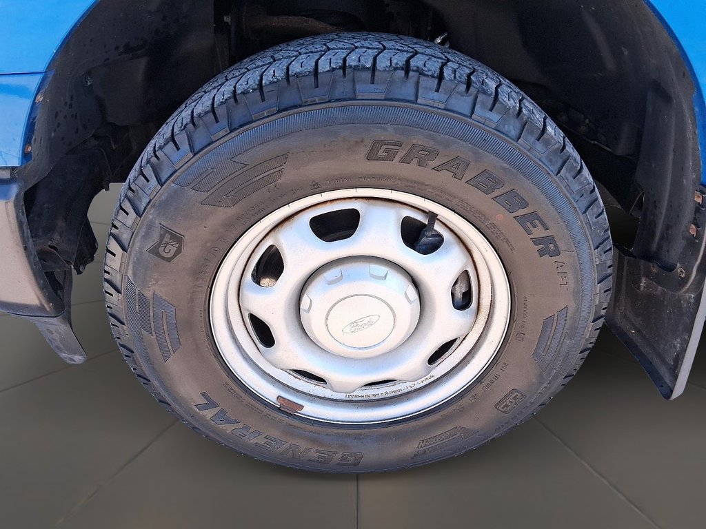 2021 Ford F-150 XL CREW 4X4 in Stratford, Ontario - 6 - w1024h768px