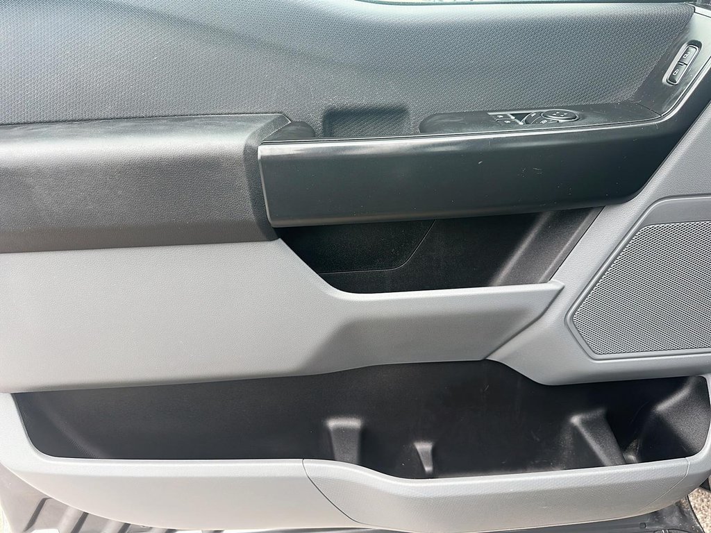 2023 Ford F-150 REGULAR CAB 4X4 in Stratford, Ontario - 9 - w1024h768px