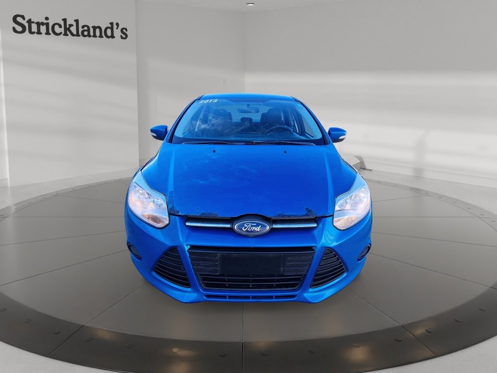 2013 Ford Focus SE SEDAN in Stratford, Ontario - 2 - w1024h768px