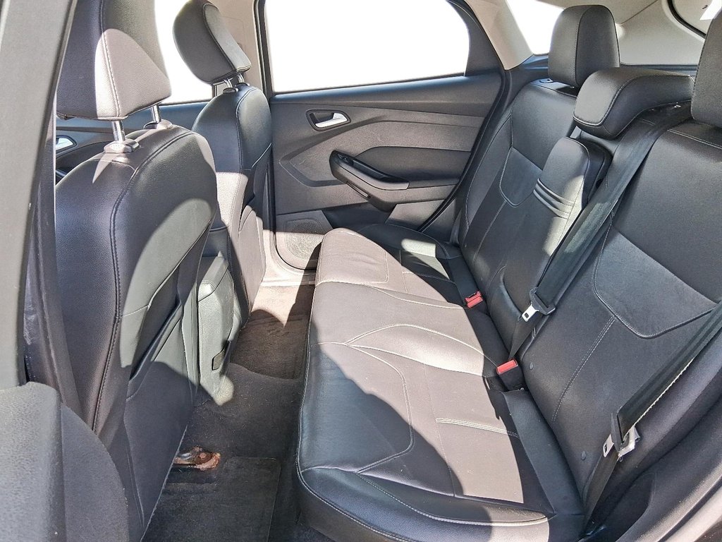 2015 Ford Focus SE in Stratford, Ontario - 9 - w1024h768px