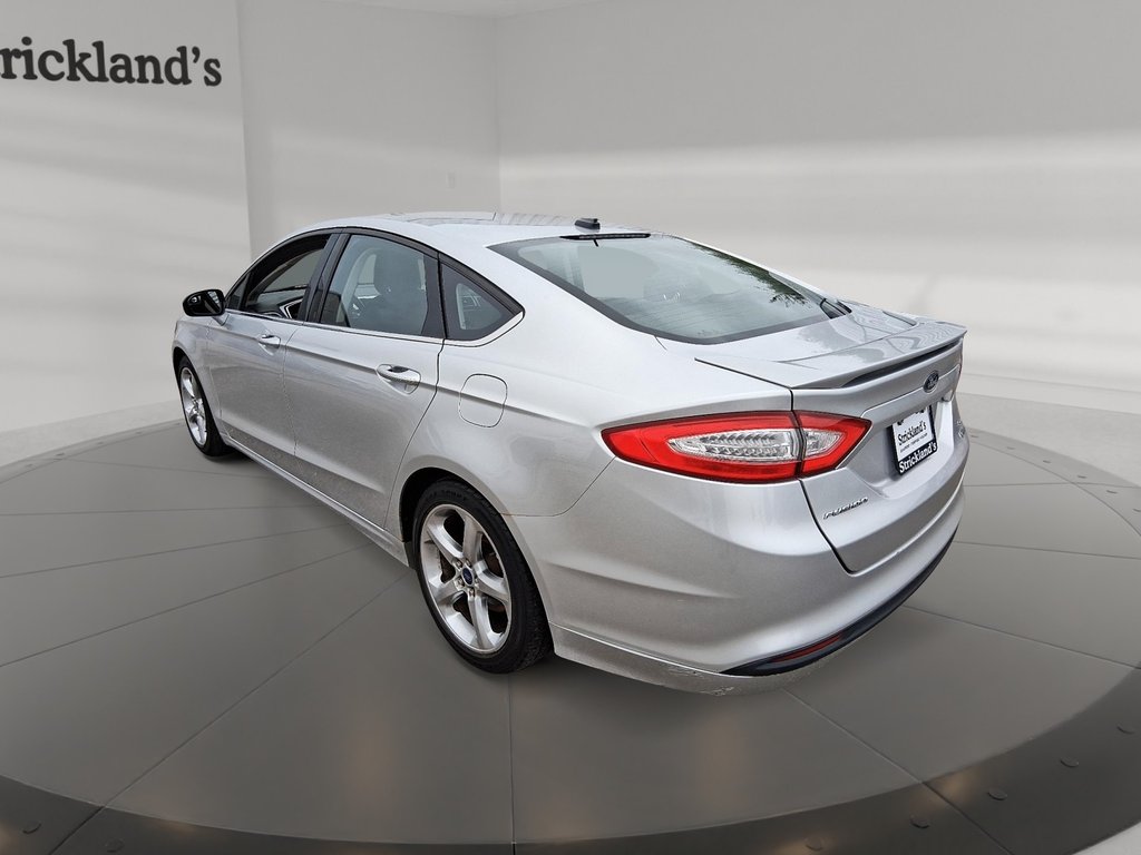 2013 Ford Fusion S in Stratford, Ontario - 4 - w1024h768px