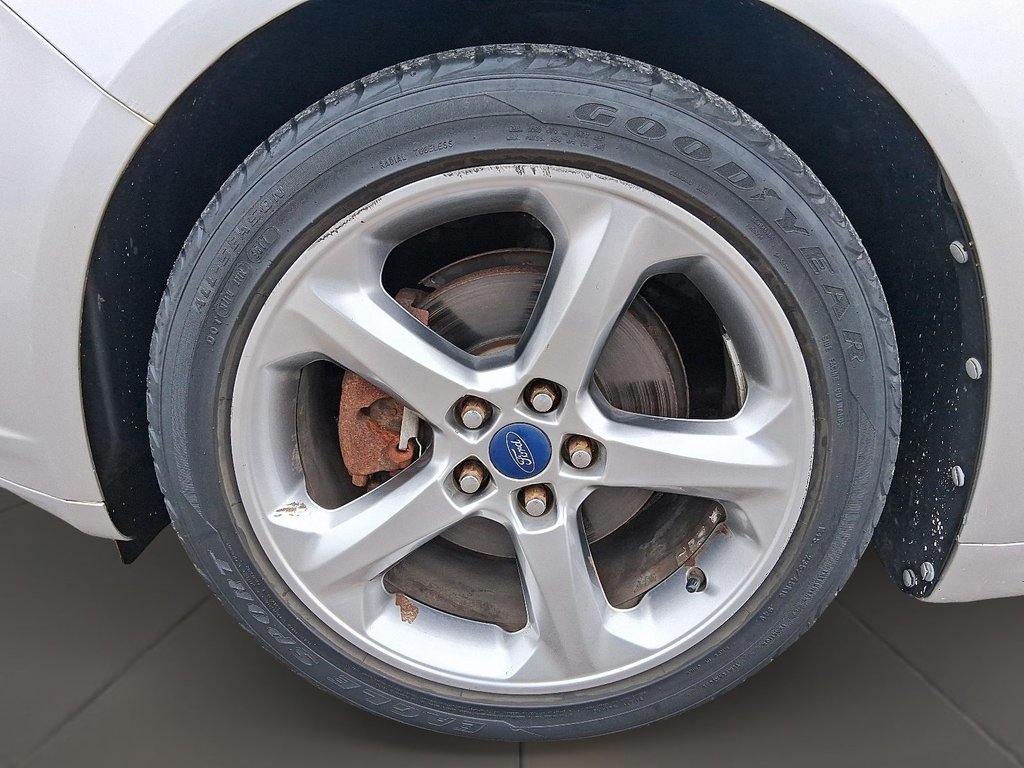 2013 Ford Fusion S in Stratford, Ontario - 7 - w1024h768px