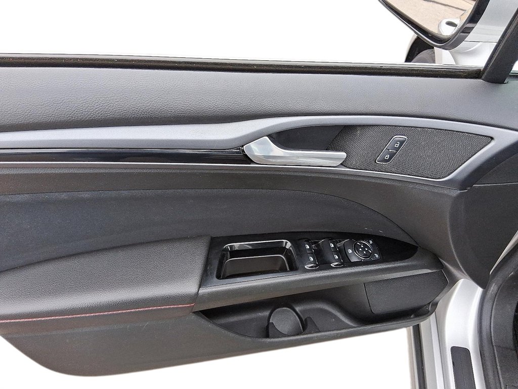 2013 Ford Fusion S in Stratford, Ontario - 10 - w1024h768px