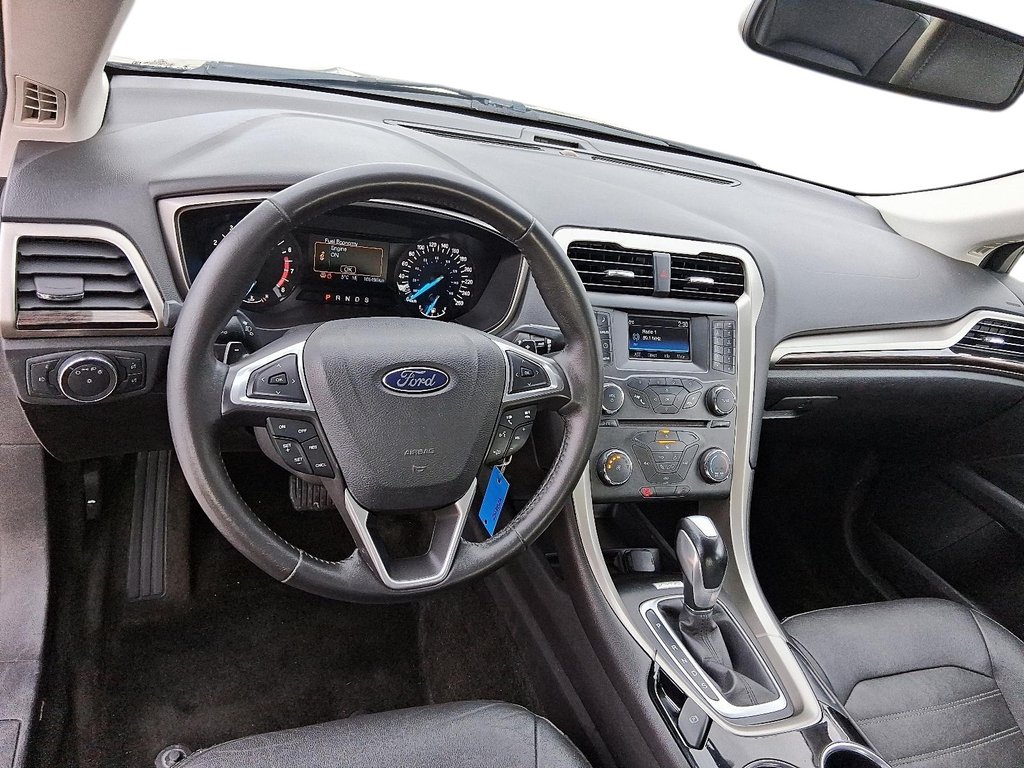 2016 Ford Fusion SE AWD in Stratford, Ontario - 9 - w1024h768px