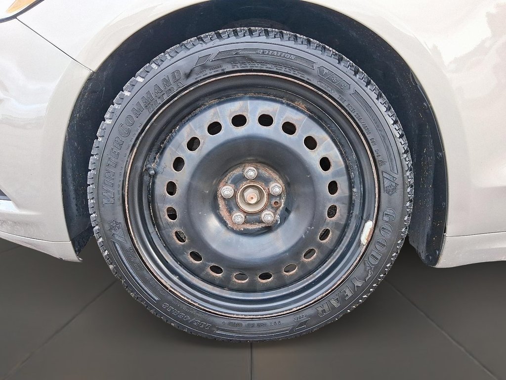 2016 Ford Fusion SE AWD in Stratford, Ontario - 7 - w1024h768px