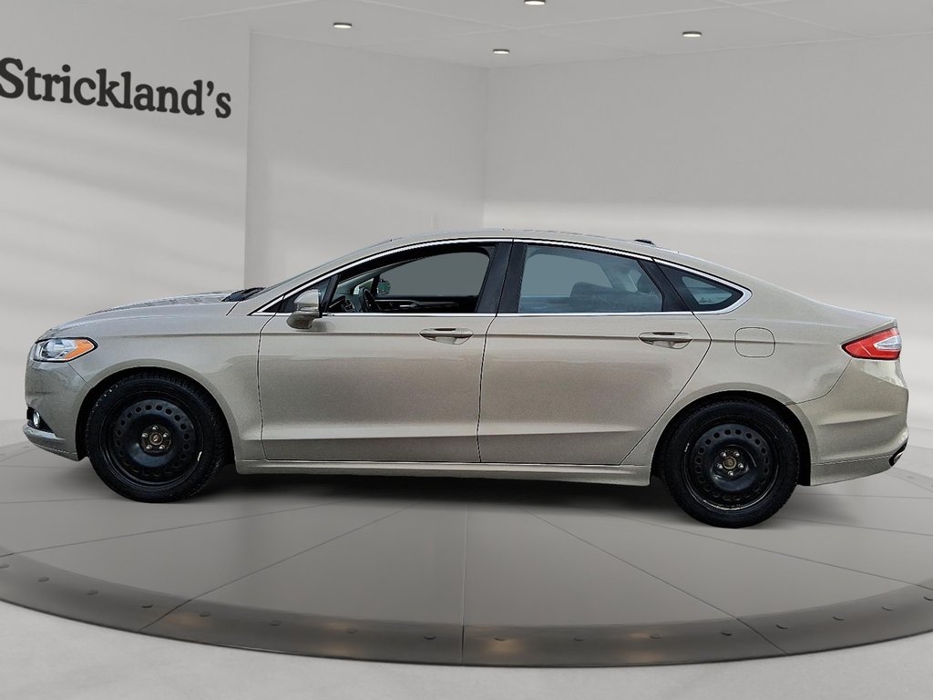 2016 Ford Fusion SE AWD in Stratford, Ontario - 5 - w1024h768px