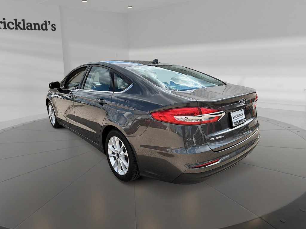 2019 Ford Fusion SE HYBRID in Stratford, Ontario - 4 - w1024h768px