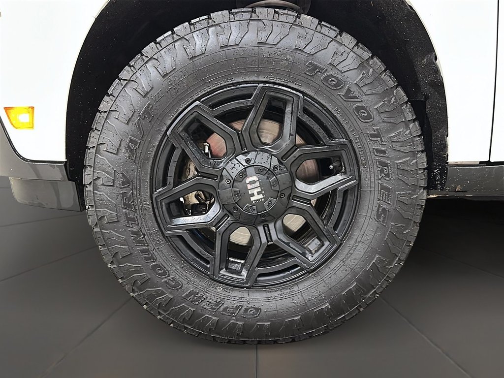 2022 Ford Maverick CREW CAB AWD in Stratford, Ontario - 6 - w1024h768px