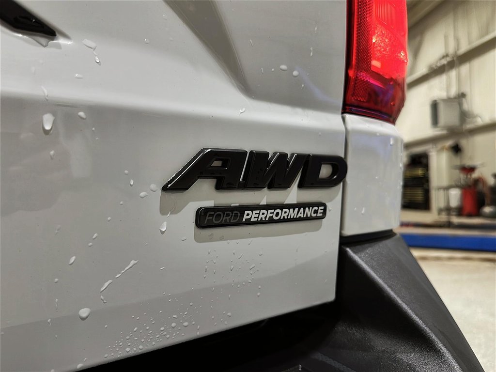 2022 Ford Maverick CREW CAB AWD in Stratford, Ontario - 14 - w1024h768px