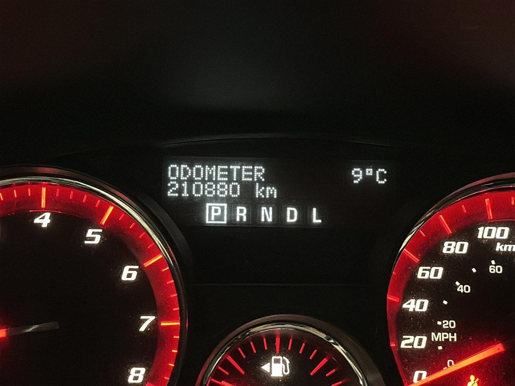 2012 GMC Acadia SLE in Stratford, Ontario - 12 - w1024h768px