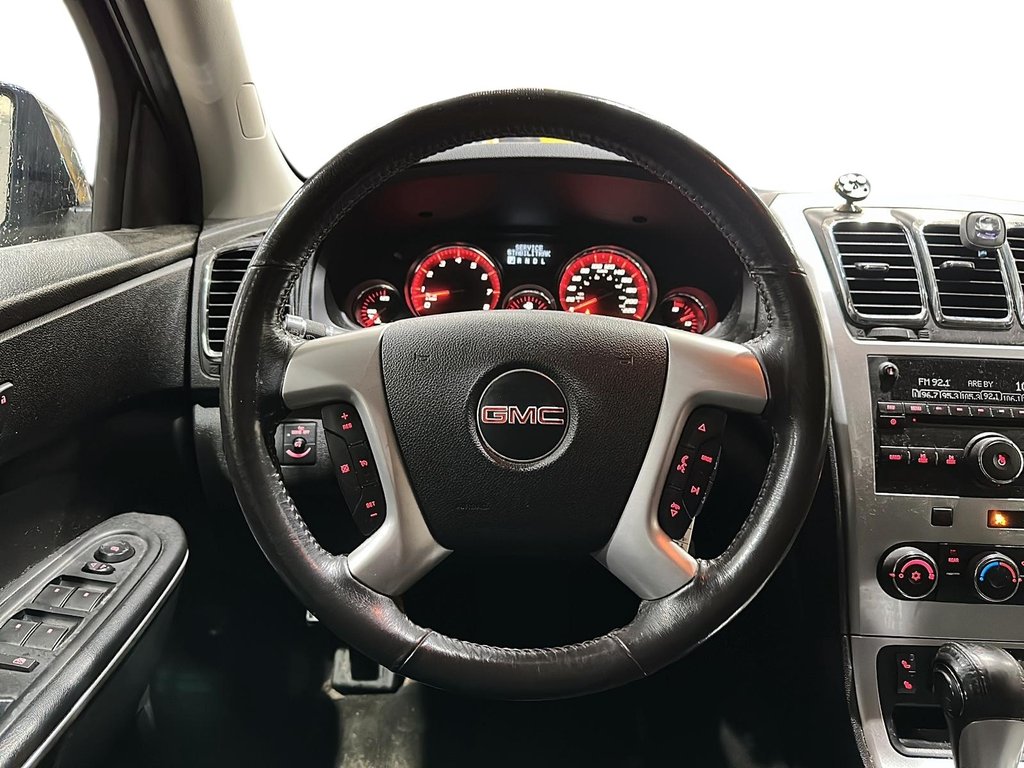 2012 GMC Acadia SLE in Stratford, Ontario - 11 - w1024h768px