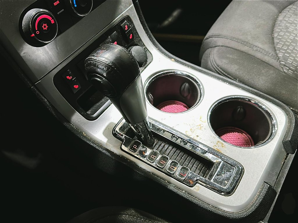 2012 GMC Acadia SLE in Stratford, Ontario - 14 - w1024h768px