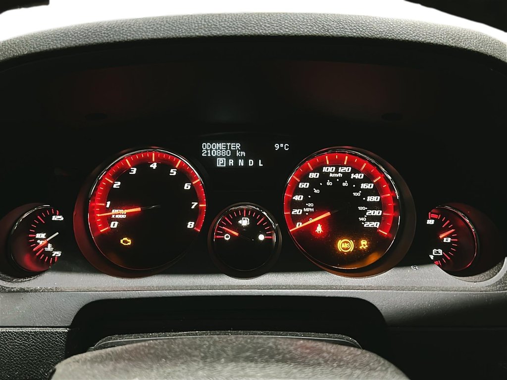 2012 GMC Acadia SLE in Stratford, Ontario - 13 - w1024h768px