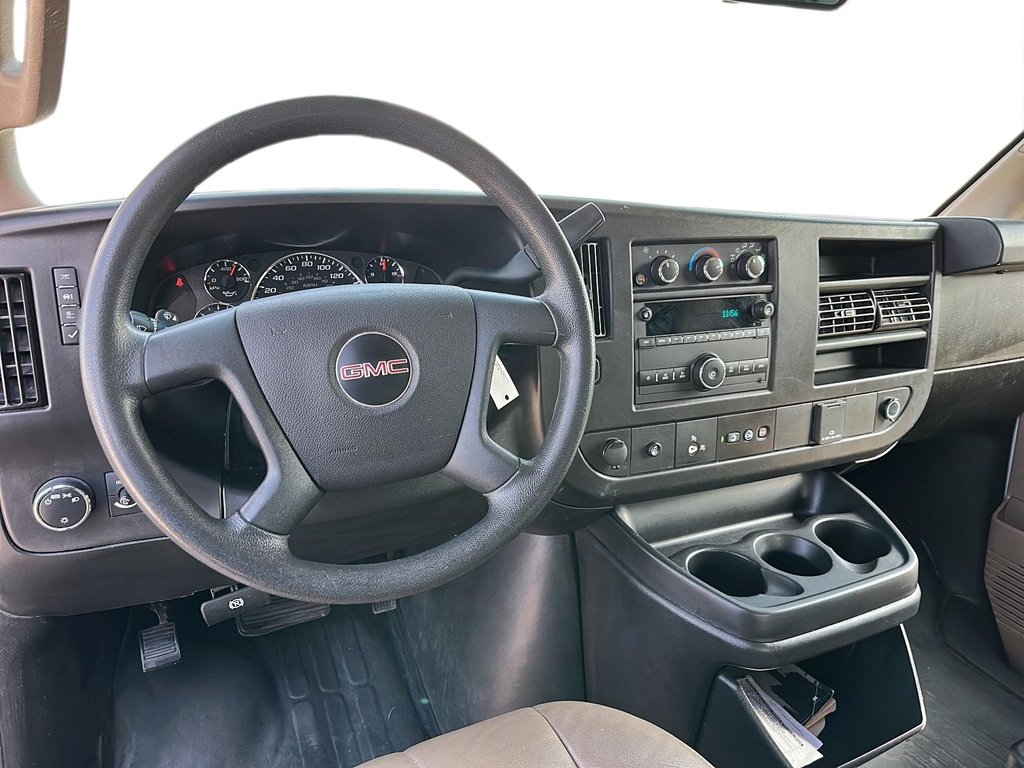 2022 GMC Savana Cargo 2WD 135 WB Van in Stratford, Ontario - 9 - w1024h768px