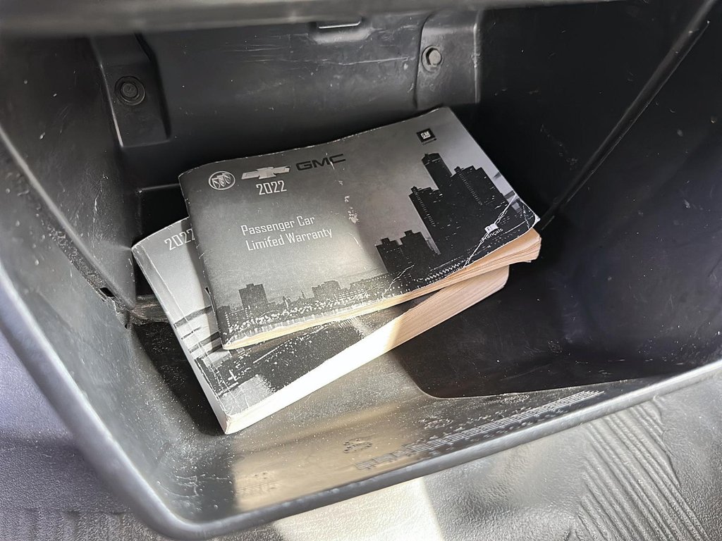 2022 GMC Savana Cargo 2WD 135 WB Van in Stratford, Ontario - 15 - w1024h768px