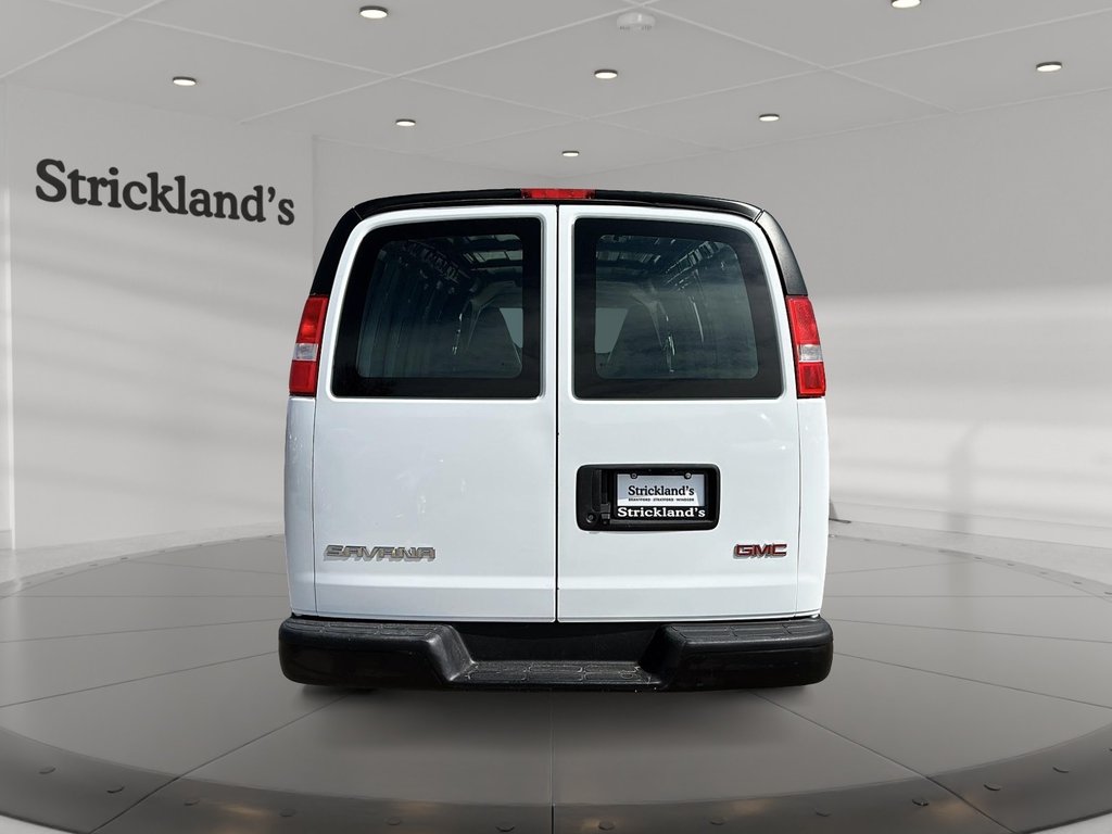 2022 GMC Savana Cargo 2WD 135 WB Van in Stratford, Ontario - 3 - w1024h768px