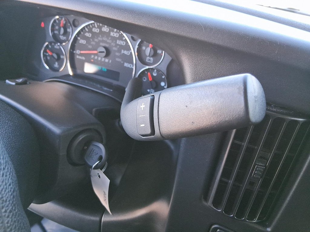 2023 GMC Savana Cargo 135 WHEEL BASE 2WD in Stratford, Ontario - 16 - w1024h768px