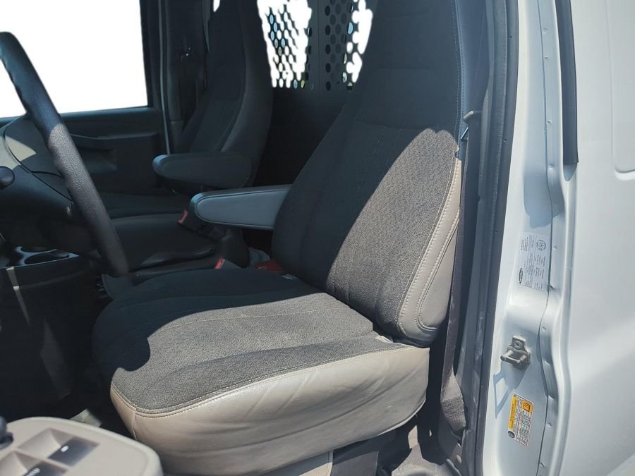 2023 GMC Savana Cargo 2500 RWD 135 WB Van in Stratford, Ontario - 10 - w1024h768px