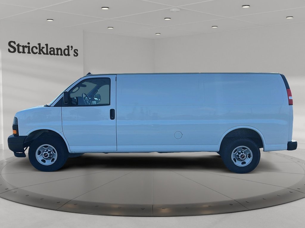 2023 GMC Savana Cargo 155 WB 2WD Van in Stratford, Ontario - 5 - w1024h768px