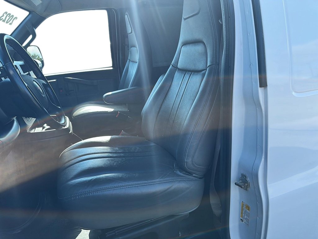 2023 GMC Savana Cargo 155 WB 2WD Van in Stratford, Ontario - 7 - w1024h768px