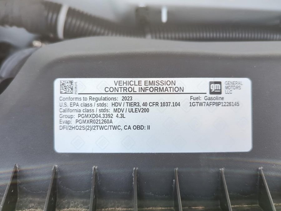 2023 GMC Savana Cargo 2500 135 Van in Stratford, Ontario - 13 - w1024h768px