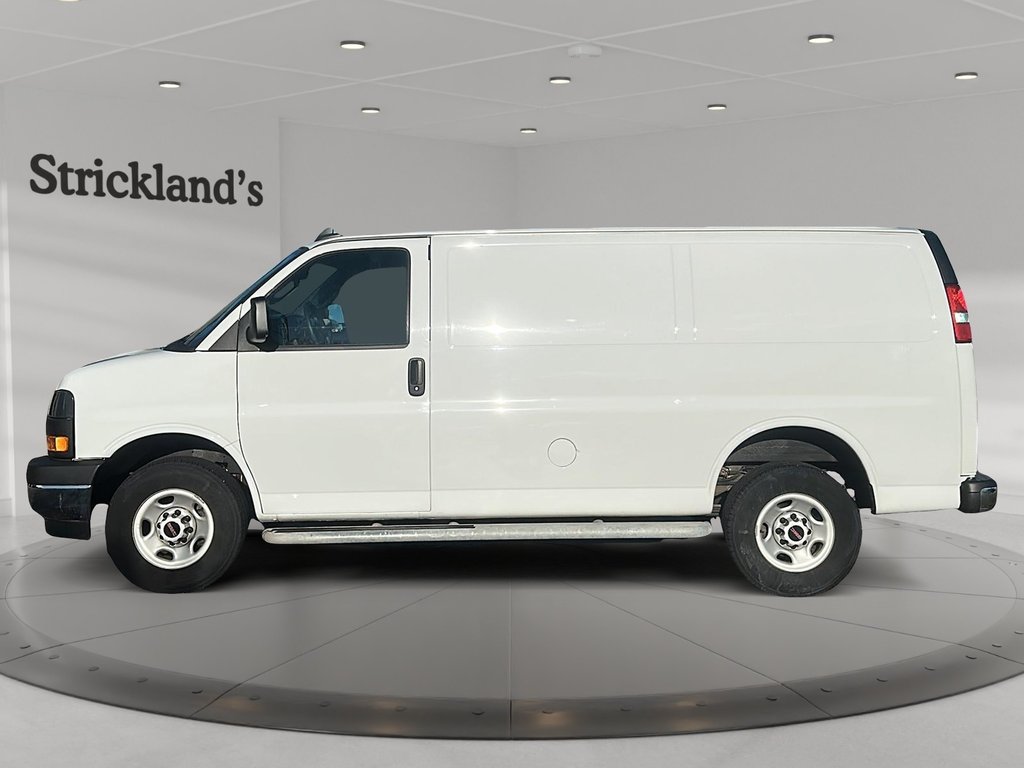 2023 GMC Savana Cargo 2500 RWD 135 WB in Stratford, Ontario - 5 - w1024h768px
