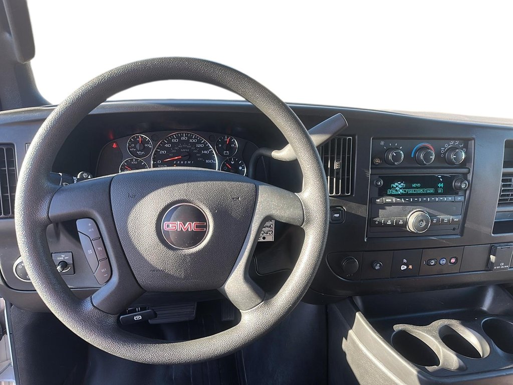 2023 GMC Savana Cargo 2500 RWD 135 WB in Stratford, Ontario - 12 - w1024h768px