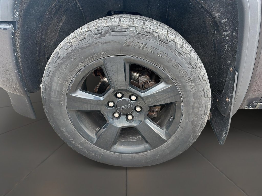 2016 GMC Sierra 1500 SLE 4X4 Truck in Stratford, Ontario - 7 - w1024h768px