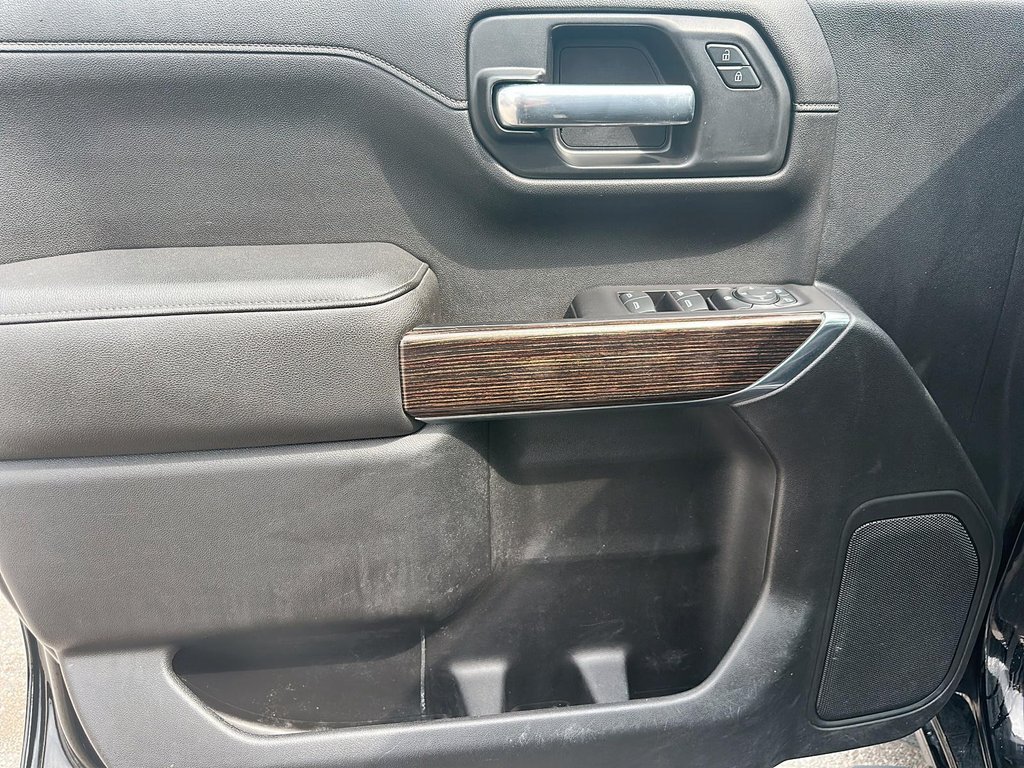 2021 GMC Sierra 1500 ELEVATION CREW CAB Truck in Stratford, Ontario - 9 - w1024h768px