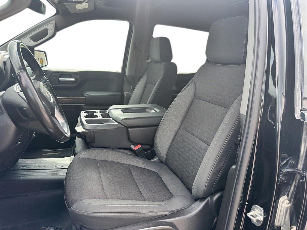 2021 GMC Sierra 1500 ELEVATION CREW CAB Truck in Stratford, Ontario - 7 - w1024h768px