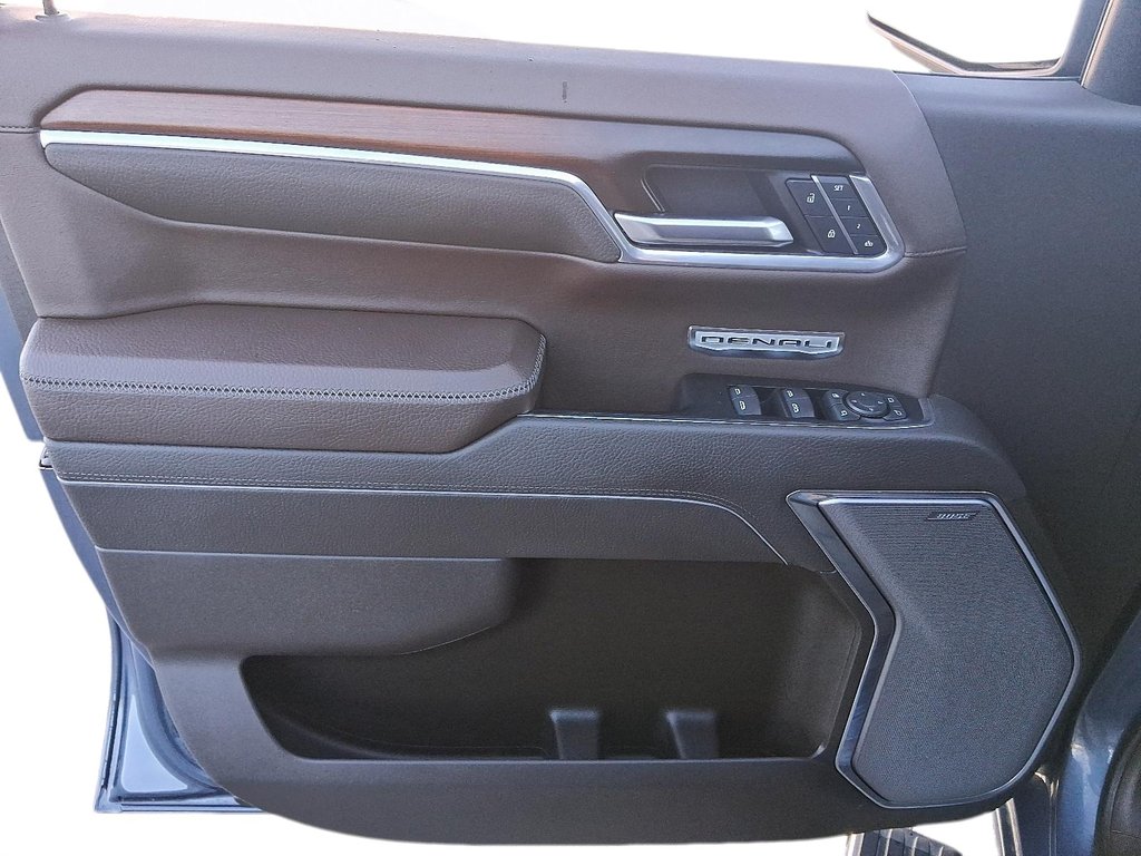 2025 GMC Sierra 1500 DENALI 4x4 Diesel Truck in Stratford, Ontario - 11 - w1024h768px