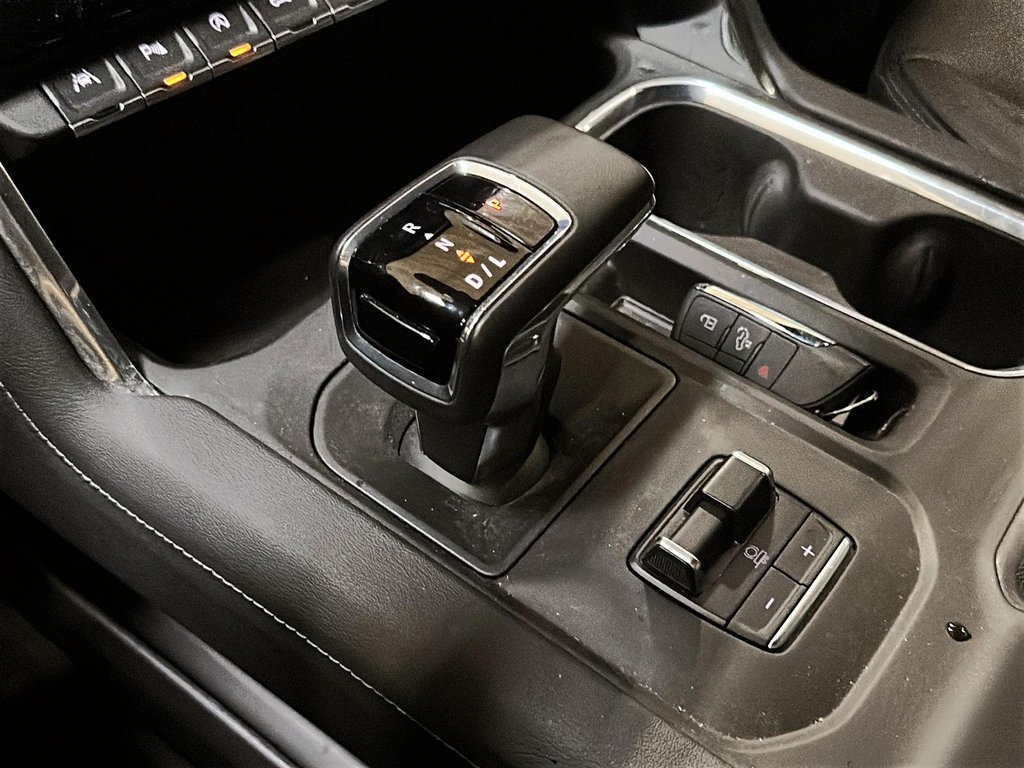 2025 GMC Sierra 1500 DENALI in Stratford, Ontario - 14 - w1024h768px