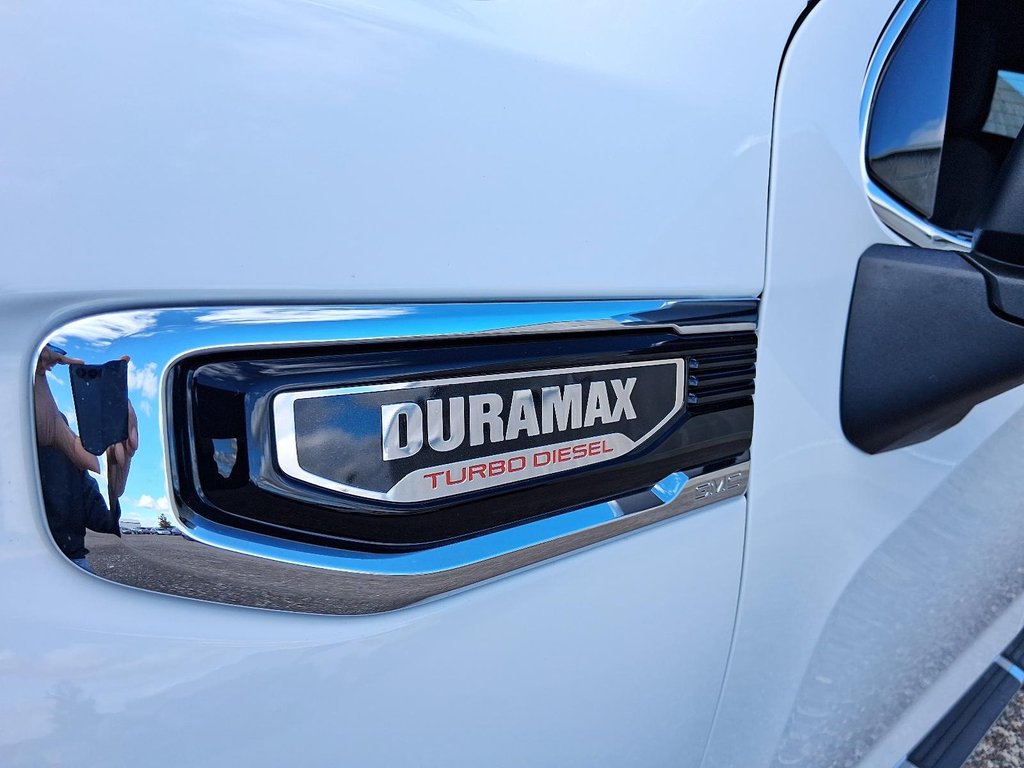 2022 GMC Sierra DOUBLE CAB 4X4 SLE in Stratford, Ontario - 6 - w1024h768px