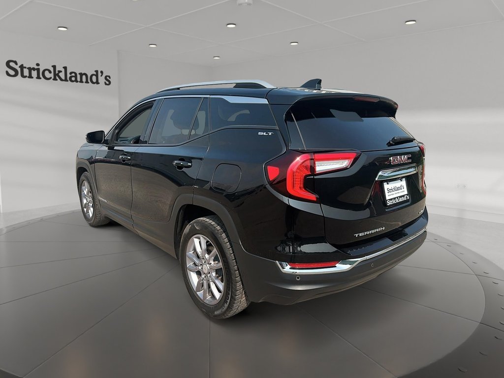 2022 GMC Terrain SLT AWD SUV in Stratford, Ontario - 4 - w1024h768px