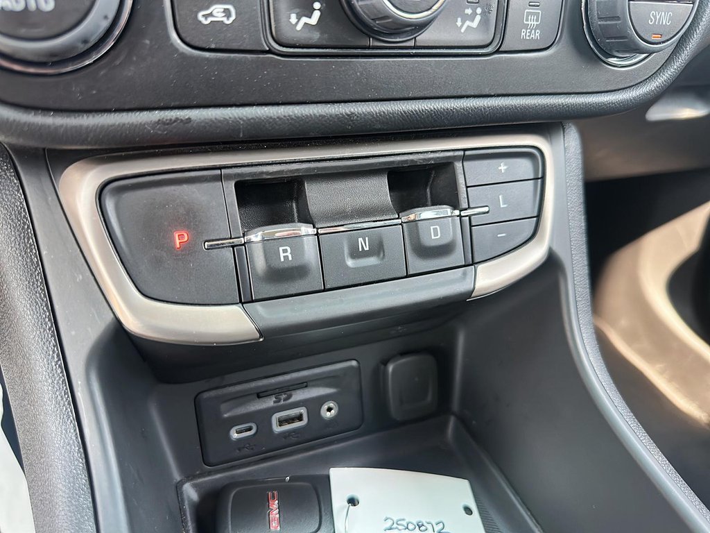 2023 GMC Terrain DENALI AWD SUV in Stratford, Ontario - 14 - w1024h768px