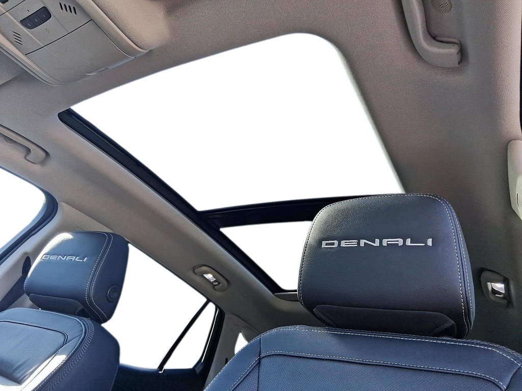 2023 GMC Terrain DENALI AWD in Stratford, Ontario - 16 - w1024h768px
