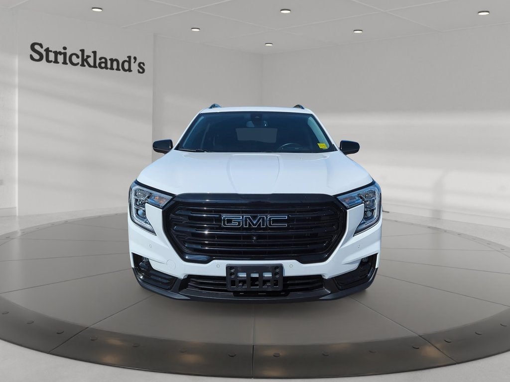 2023 GMC Terrain SLT AWD in Stratford, Ontario - 2 - w1024h768px