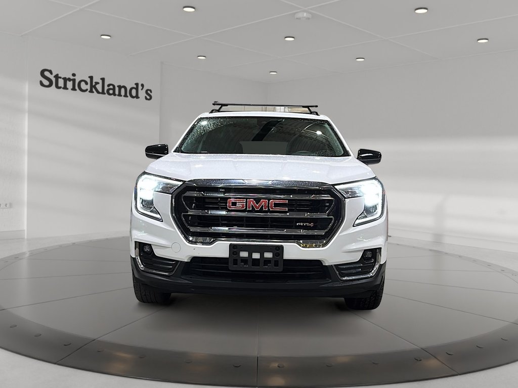2024 GMC Terrain AT4 in Stratford, Ontario - 2 - w1024h768px