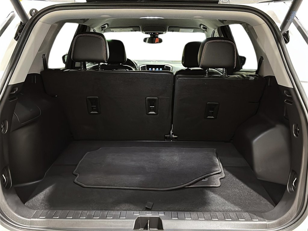 2024 GMC Terrain AT4 in Stratford, Ontario - 6 - w1024h768px